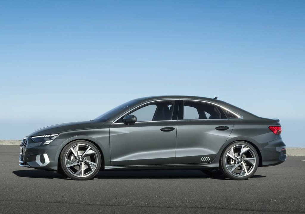 Audi-A3_Sedan-2021-1024-0b.jpg