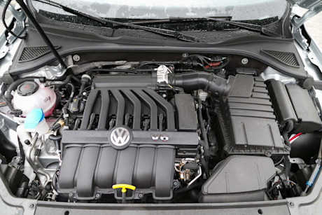 Editorial 2018 volkswagen passat gt 04 jw