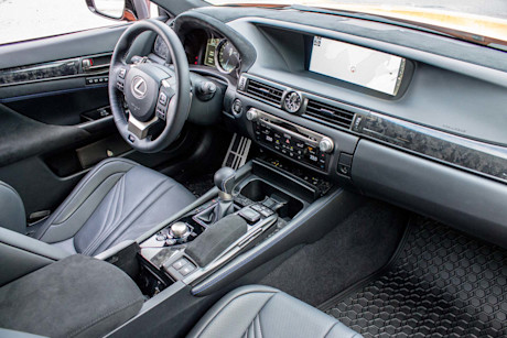 Editorial 2016 lexus gs f bm 24