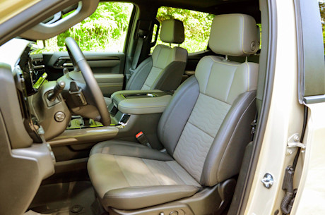 Chevrolet Silverado ZR2 2022 : essai routier Body Image