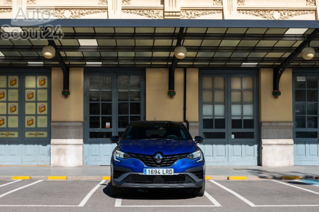 RENAULT_CAPTUR_e-TECH_HYBRID_003 (1).jpg