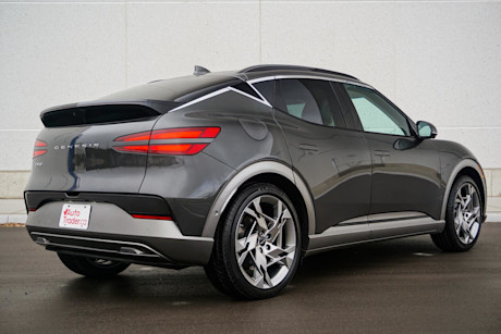 Editorial 2024 genesis gv60 performance awd td 231128 05 di