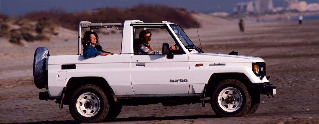 toyota-land-cruiser-j7-l-02