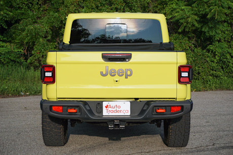 Editorial 2023 jeep gladiator mojave td 230816 09 di