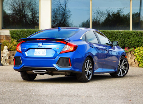 Editorial 2017 honda civic si sedan 04 jb