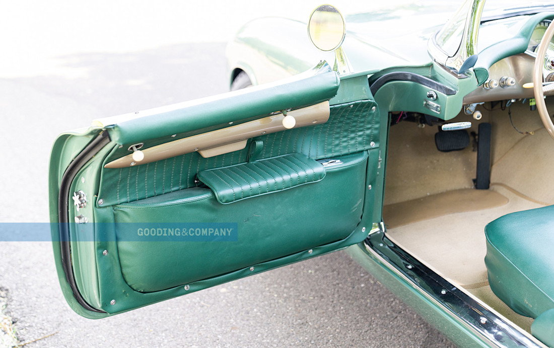 Chevrolet-Corvette-1954-coche-raro-subasta (10).jpg