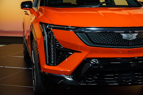 Editorial 2025 cadillac optiq preview jv 241003 1