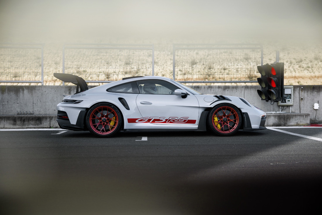 Nuova Porsche 911 GT3 RS, sportiva stradale da 525 CV