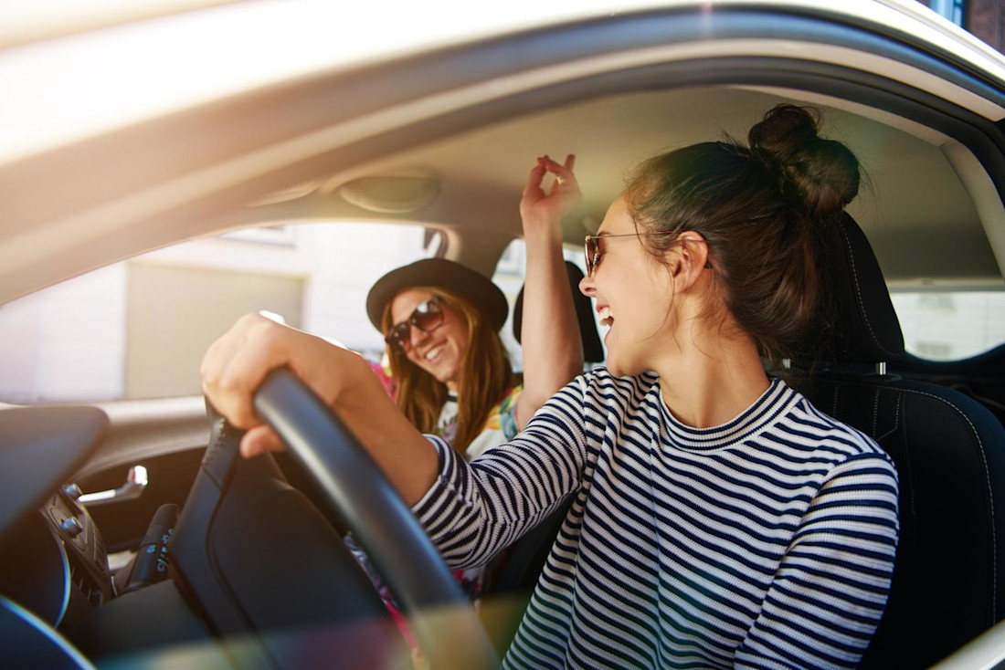 Neopatentati: come evitare multe controllando la targa auto