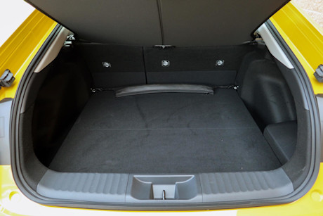 Editorial 2023 toyota prius td 230714 21 jm