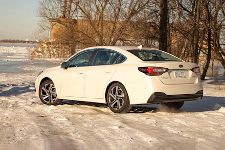 Nissan Altima 2020 contre Subaru Legacy 2020 : match comparatif Image