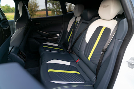 Editorial 2023 aston martin dbx 707 12 jw
