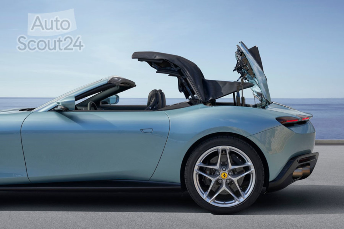 Ferrari-Roma_Spider-2024-1600-0f.jpg
