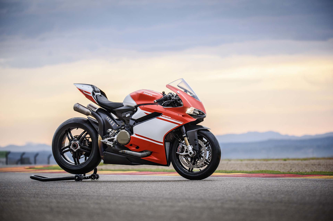 Editorial 04 ducati 1299 superleggera