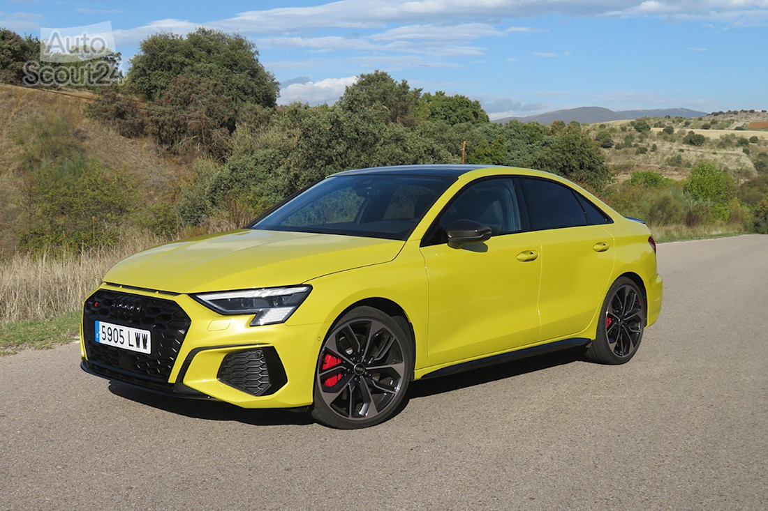 13_audi_s3_sed__n.JPG