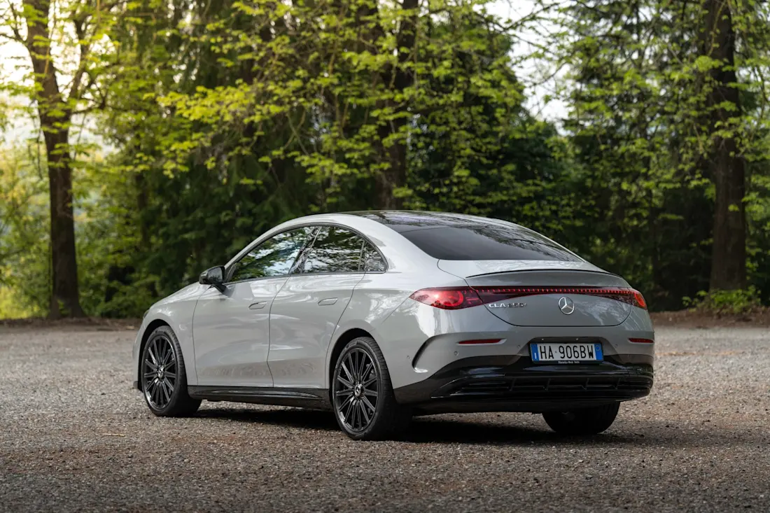 mercedes cla posteriore