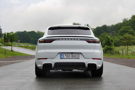 Editorial 2020 porsche caynne coupe turbo 09 dw