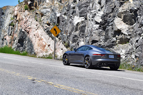 Editorial 2016 jaguar f type s coupe jp 05