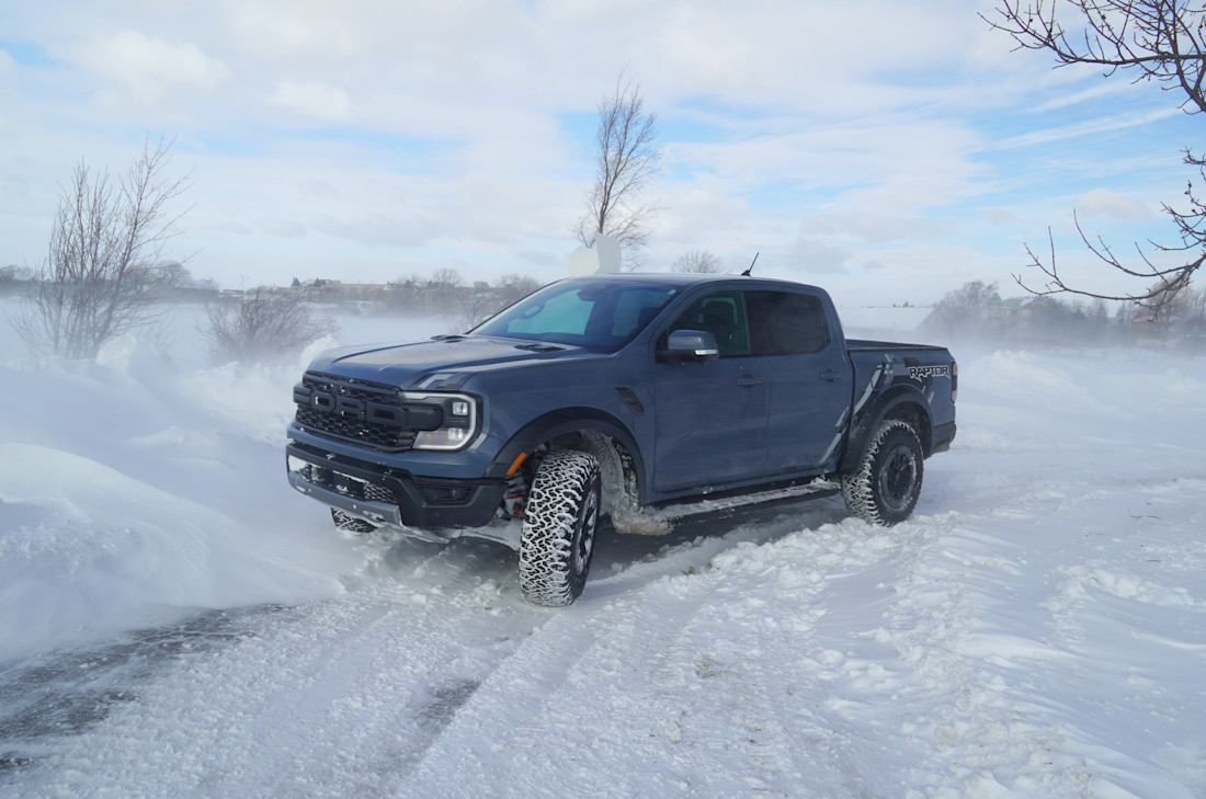Le Ford Ranger Raptor soumis à une tempête hivernale Image