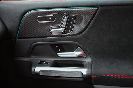 Editorial 2021 mercedes benz glb 250 4matic 34 jm