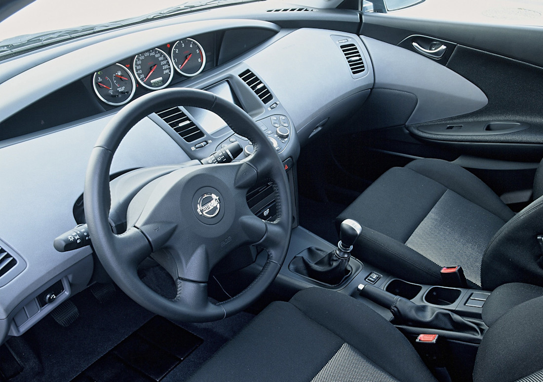 nissan-primera-interior
