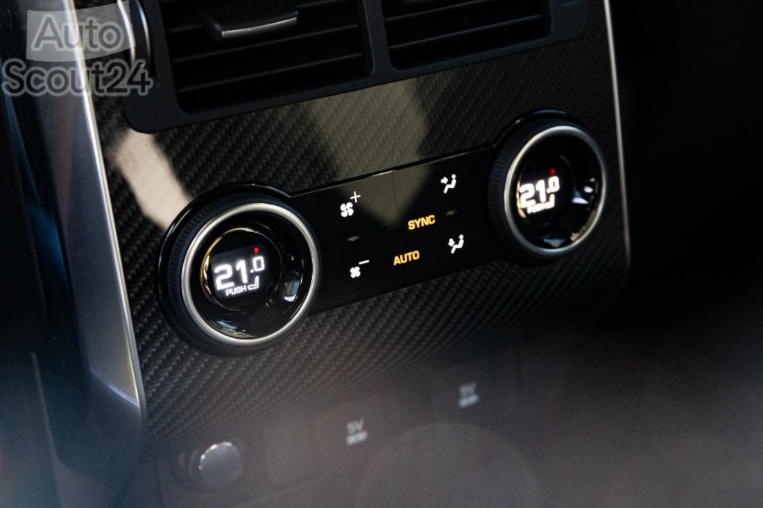 Jaguar-Land Rover SV - 3000px-13.jpg