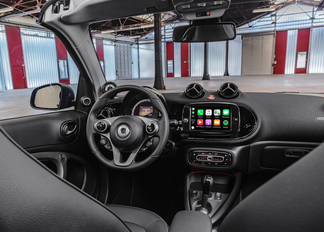 smart-eq-fortwo-cabrio-interior