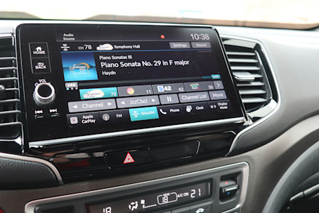 2025 Honda Ridgeline Review Body Image