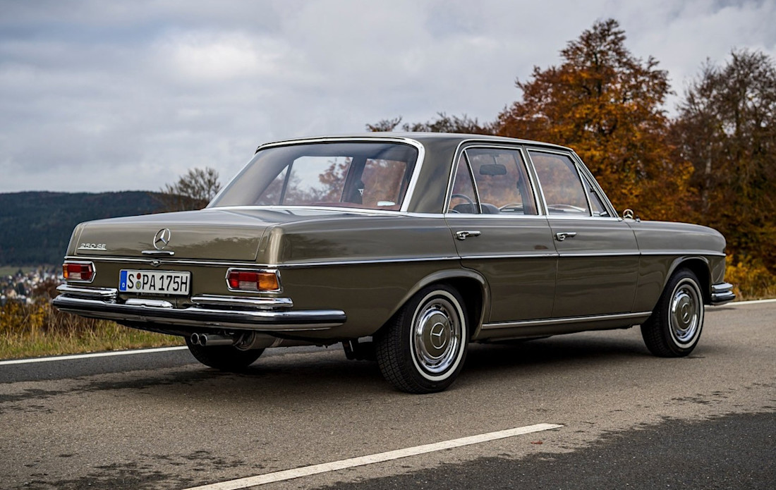 mercedes-benz-250-back