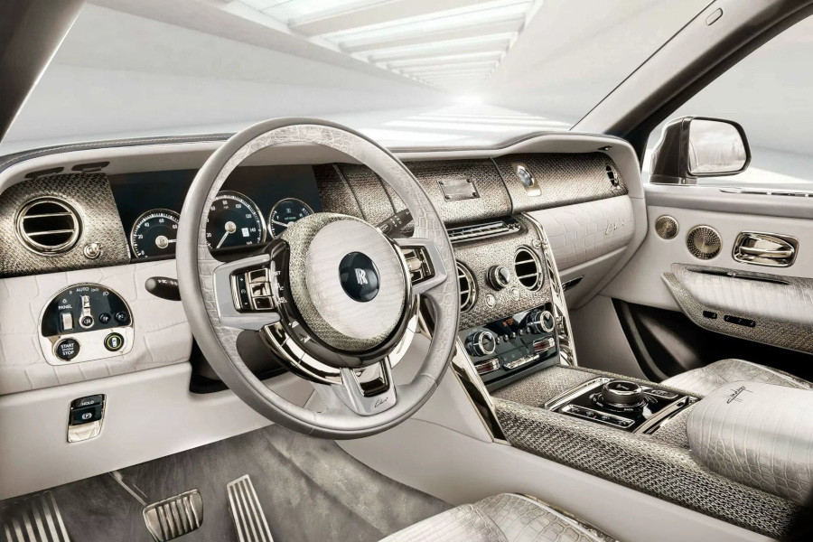 Rolls-Royce-cullinan-Carlex-Himalaya-Collection (3).jpg