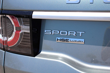 Editorial 2015 lr discovery sport hse luxury pb 06