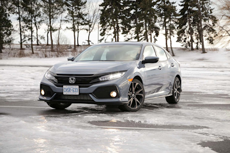 Editorial 2019 honda civic hatchback sport touring 02 jw