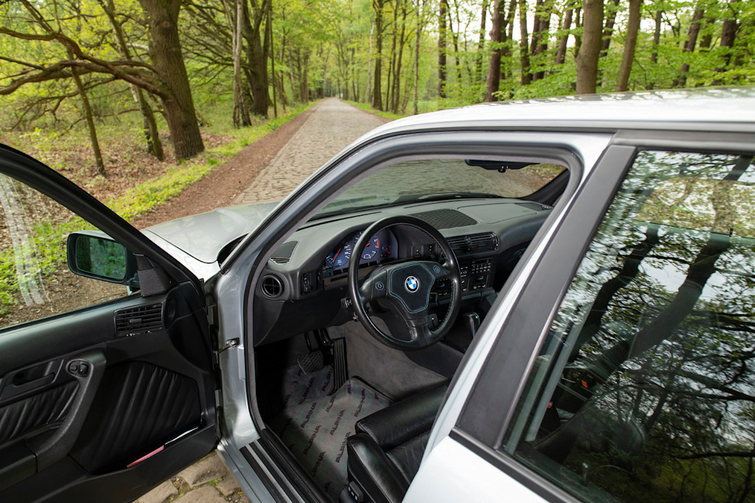 Alpina_B10_E34_Station_Wagon-32.jpg