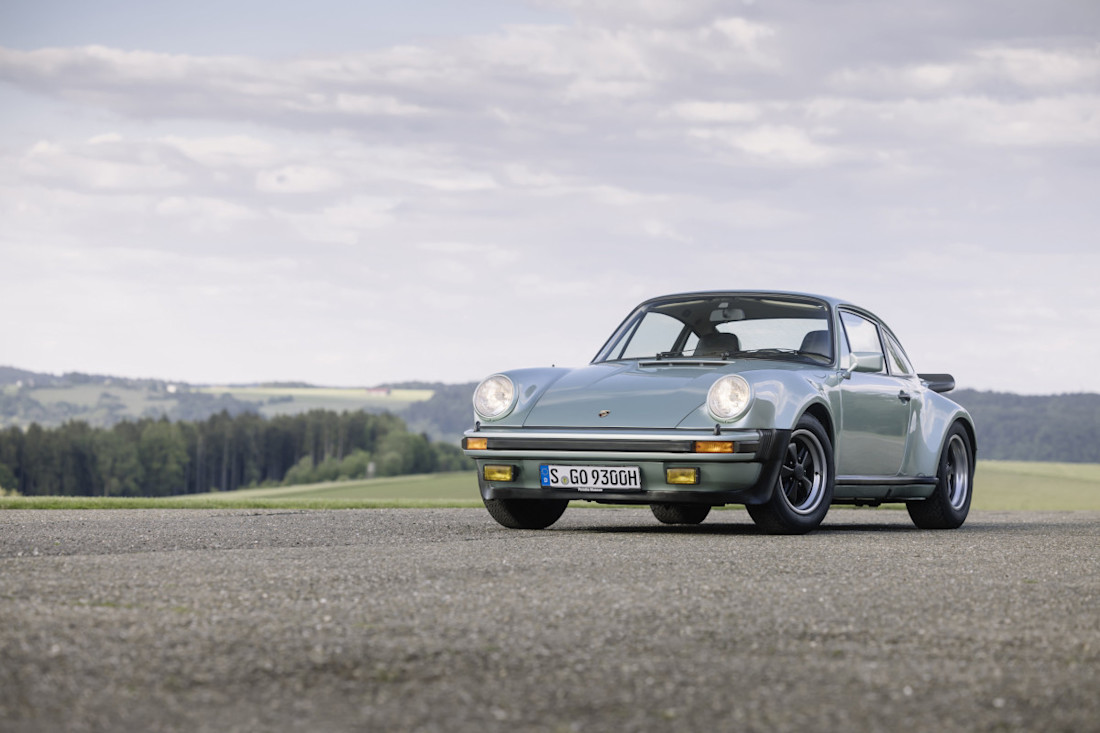 Porsche-911-3 (1).jpg