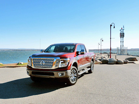 Editorial 2017 nissan titan xd 01 jb