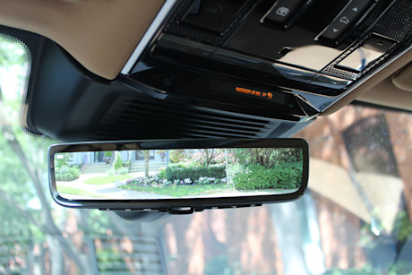 2026 Land Rover Range Rover SE PHEV Review Body Image
