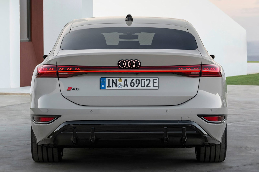 Audi-A6_Sportback_e-tron-2025-1600-13.jpg