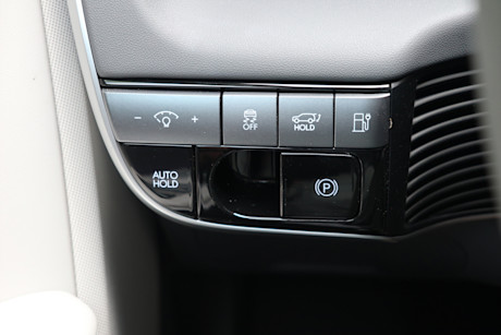 2025 Hyundai Ioniq 5 Review Image