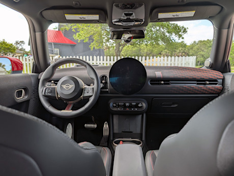 Editorial 2025 mini cooper jcw 3door fd sbe 250410 13