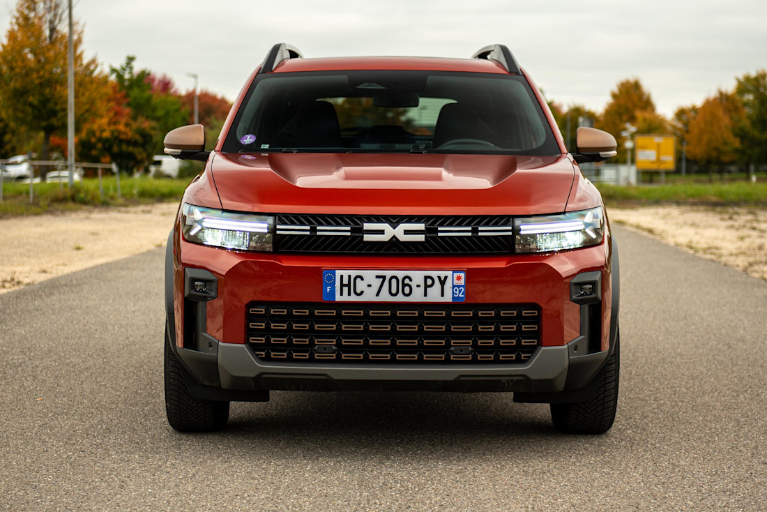 dacia-bigster-4x4-2025-front