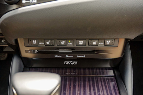 Editorial 2020 lexus es 300h 23 jl