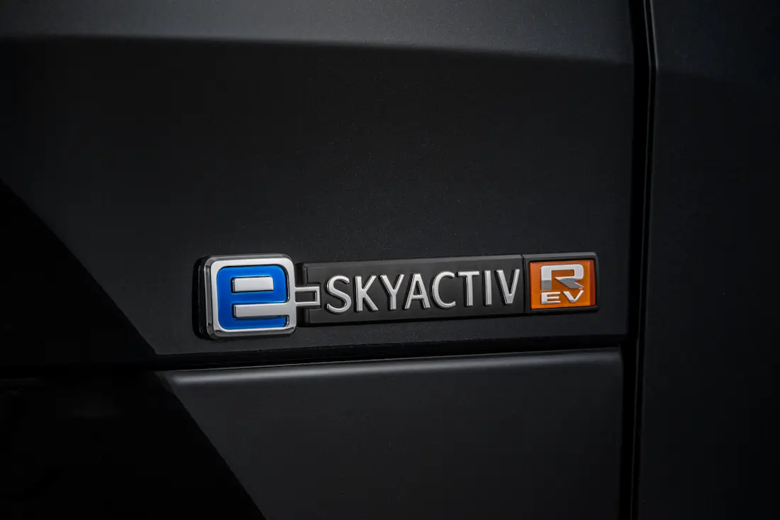 Mazda MX-30 E-Skyactiv R-EV (2023) logo Mazda MX-30 E-Skyactiv R-EV (2023) logo