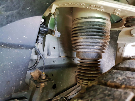 Editorial 2018 land rover discovery hse luxury td6 14 jp