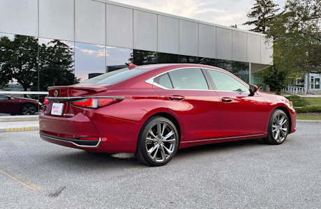 Editorial 2021 lexus es 250 awd 07 ct