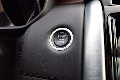 Editorial 2018 land rover discovery hse luxury td6 37 jp