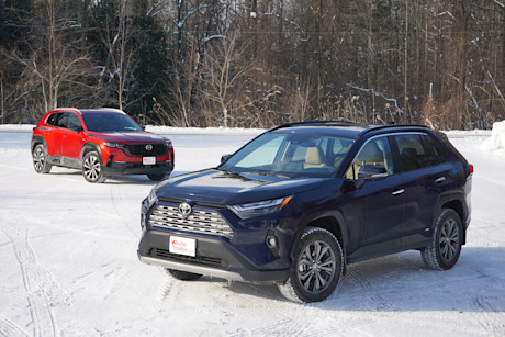 Editorial 2025 toyota rav4 vs mazda cx 50 comp di 250219 3