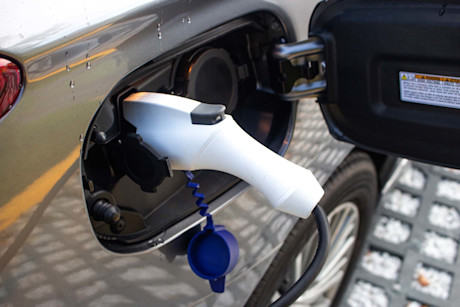 Editorial 2020 mitsubishi outlander phev 07 wc fr