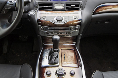 Editorial 2015 infiniti q70 37 awd 28 ale