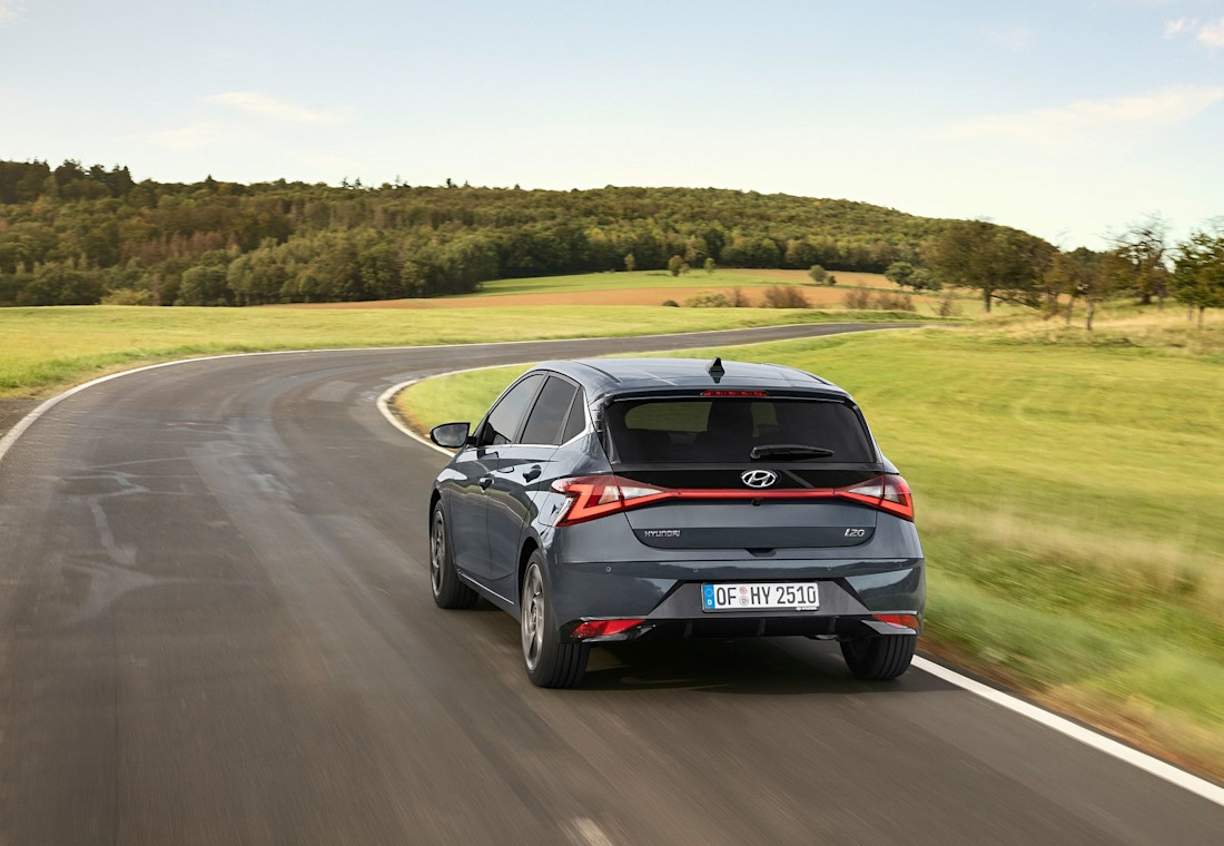hyundai-i20-back