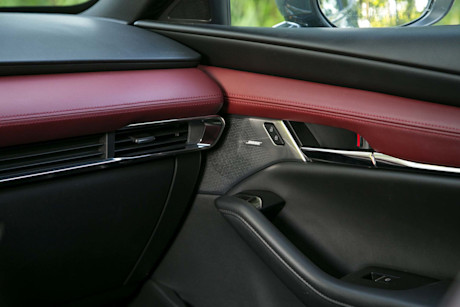 Editorial 2019 mazda3 sport gt 23 jw